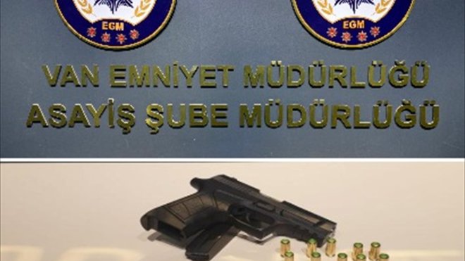 Van'da gerçekleştirilen kaçakçılık operasyonlarında 10 şüpheli yakalandı