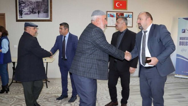 VEDAŞ Müdürü Talay, Bitlis'te muhtarlarla bir araya geldi