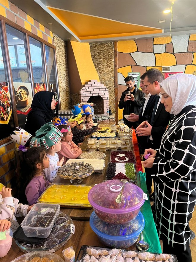 Gönül Minik kermesi Filistin