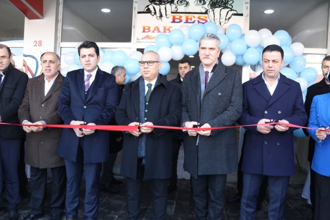 devlet desteğiyle yükümlü icra resim sanatını olan Ağrı