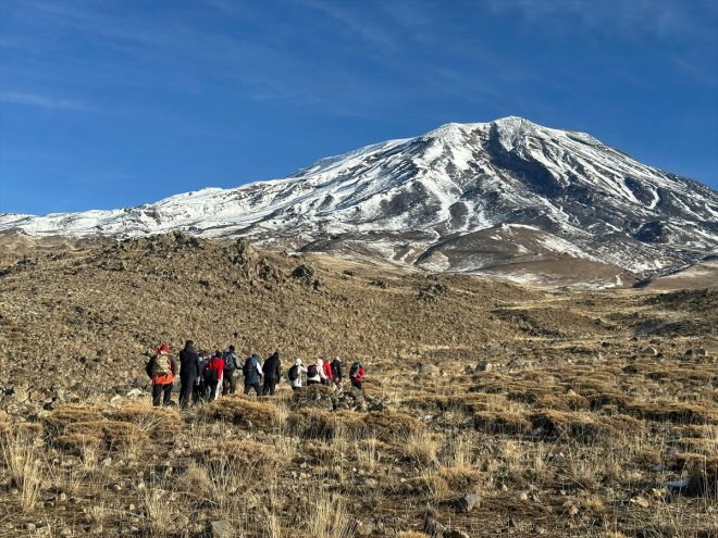 AĞRI tırmandı küresel Doğa Ağrı dikkati ısınmaya çekmek için tutkunları - Dağı