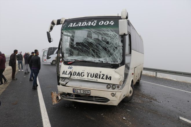 trafik kişi zincirleme yaralandı - 7 karıştığı AĞRI (DRON) kazasında aracın 19 14