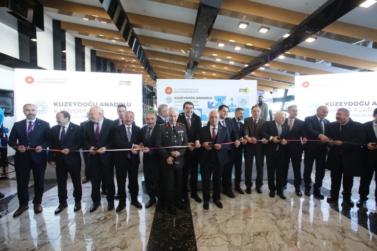 AİÇÜ Kuzeydoğu Anadolu Kariyer Fuarı