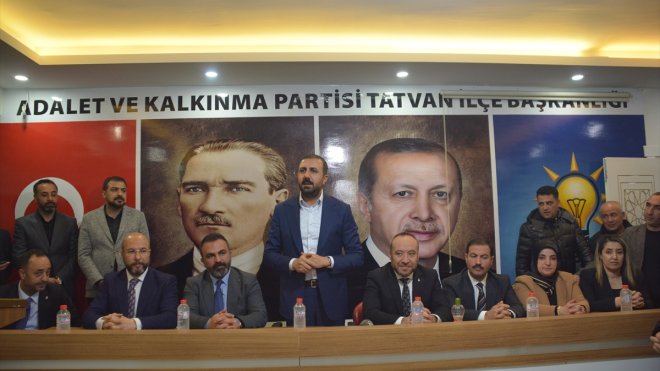 AK Parti Tatvan İlçe Başkanlığına atanan Ayaz göreve başladı