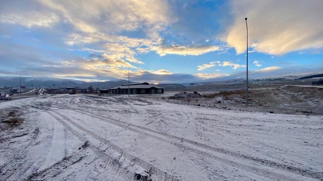 Ardahan yağan karla beyaza büründü1