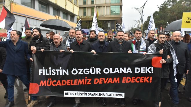 Bitlis'te vatandaşlar Gazze'ye destek için yürüdü