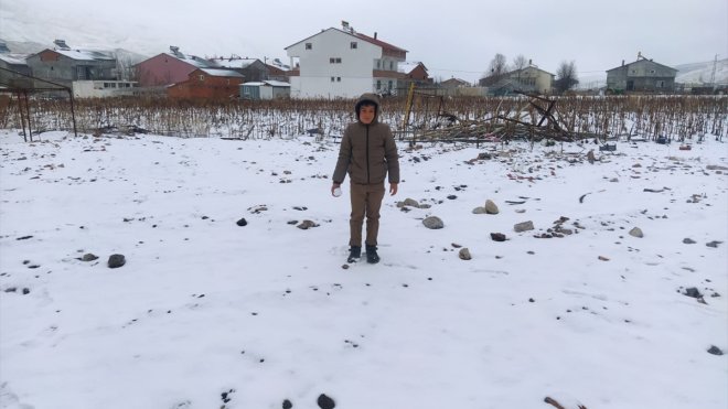 Doğanşehir'de kar yağışı etkili oldu