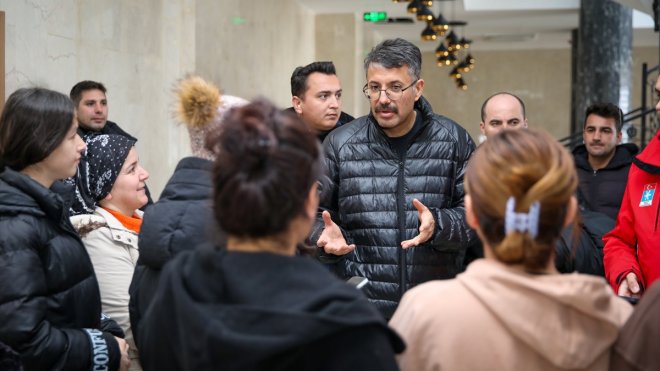 Hakkari Valisi Çelik, Merga Bütan Kayak Merkezi'ni ziyaret etti