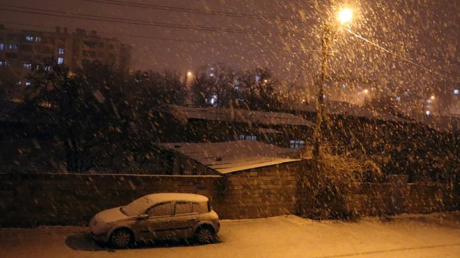 IĞDIR - Aniden bastıran kar kenti beyaza bürüdü1