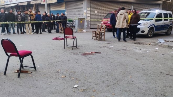 Iğdır'da barıştırılmak üzere toplanan iki grup arasında çıkan kavgada 9 kişi yaralandı