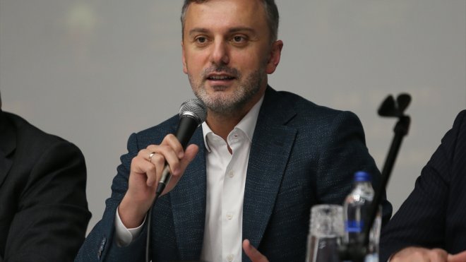 AK Parti Genel Başkan Yardımcısı Erkan Kandemir, Kars'ta partililerle bir araya geldi