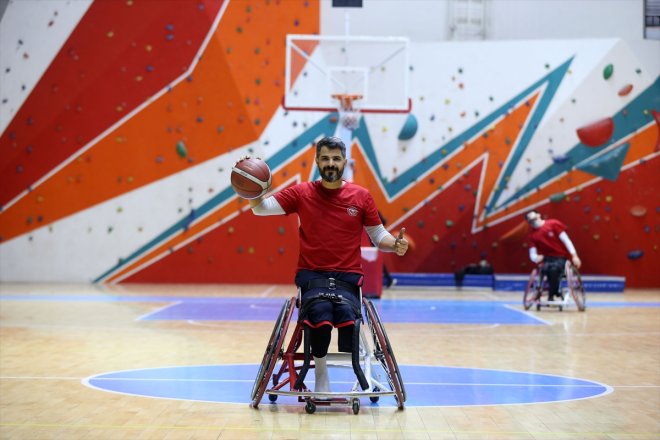 hayata tutundu 5 kesildi, yaşındayken Ayağı - MUŞ sporla 15