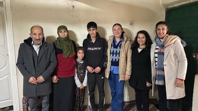 Muş'ta köy ve mezralara giden öğretmenler 34 öğrenciyi okula kazandırdı