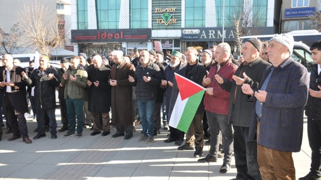 Muş'ta vatandaşlar İsrail'in Gazze'ye yönelik saldırılarını protesto etti