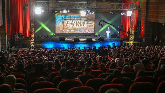 Şanlı Geçmişten Geleceğe Eski Van belgeselinin tanıtımı yapıldı1