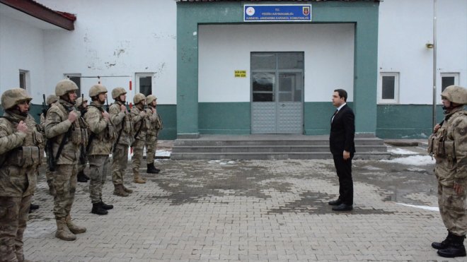 Yedisu Kaymakamı Başar'dan jandarma personeline moral ziyareti