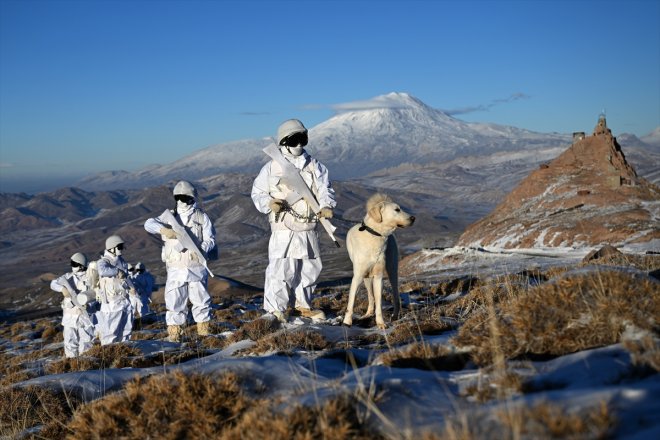 yeni AĞRI gözleri sınır yıla elleri - hattında tetikte Hudut kartalları girdi 19