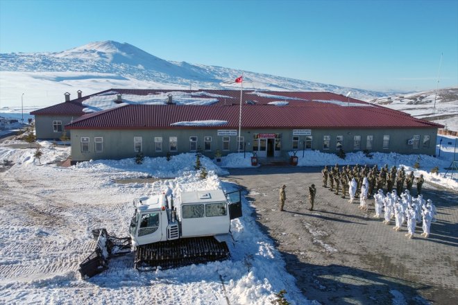 AĞRI sınır gözleri girdi - yıla kartalları tetikte Hudut elleri hattında yeni 3
