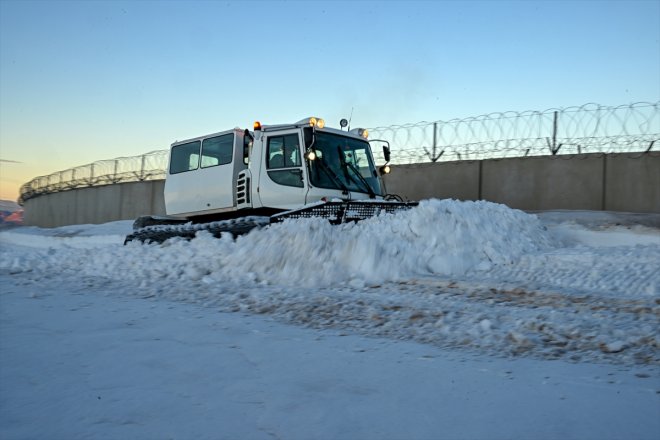 kartalları elleri AĞRI Hudut yeni girdi hattında gözleri sınır - yıla tetikte 22