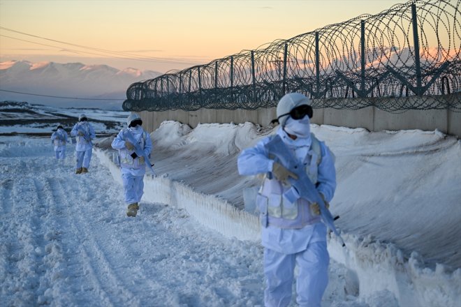 kartalları yeni girdi hattında AĞRI elleri tetikte - gözleri sınır Hudut yıla 25