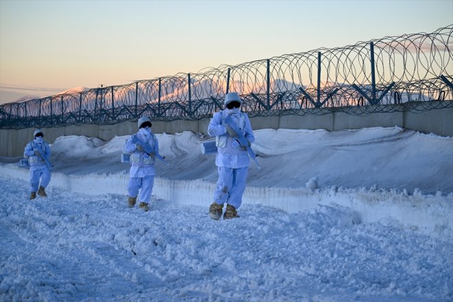 gözleri tetikte elleri AĞRI Hudut girdi sınır yıla kartalları hattında yeni - 26