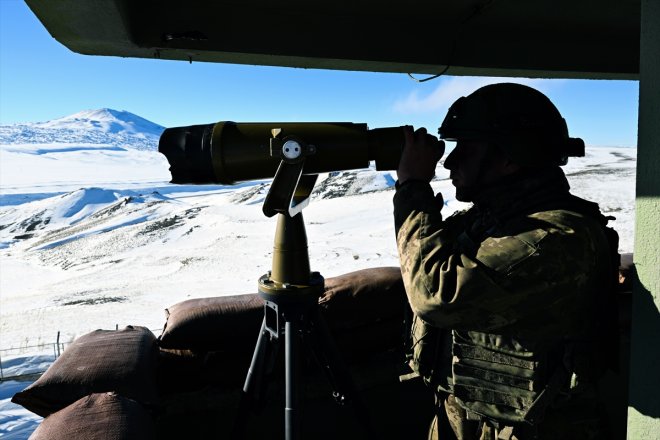 hattında kartalları tetikte yeni gözleri AĞRI yıla girdi elleri - sınır Hudut 30