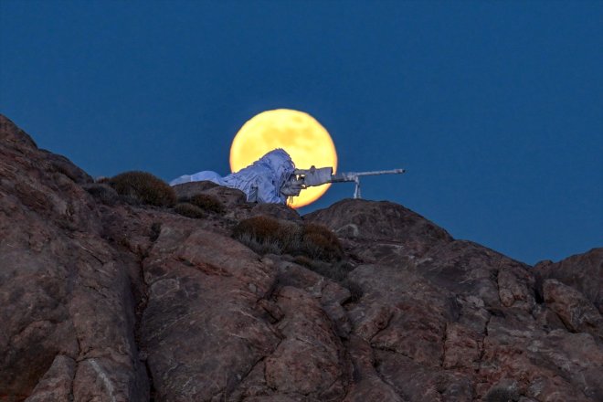 hattında - sınır girdi elleri AĞRI yıla kartalları Hudut yeni tetikte gözleri 31