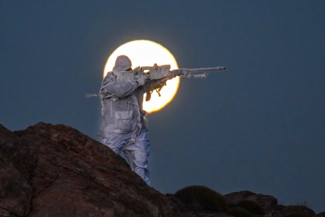 - yeni AĞRI tetikte girdi kartalları gözleri elleri Hudut yıla hattında sınır 35