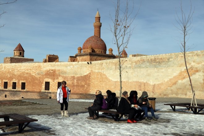 İshak 213 ağırladı Paşa ziyaretçi AĞRI - bin 2023