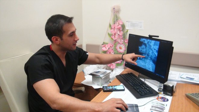 Bitlis'te 8 aylık bebeğin yuttuğu çengelli iğne müdahaleyle çıkarıldı