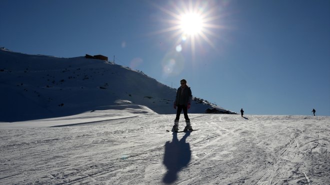 BİTLİS - Kayak sezonu açıldı1