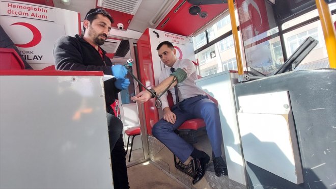 Çemişgezek'te vatandaşlar kan bağışında bulundu