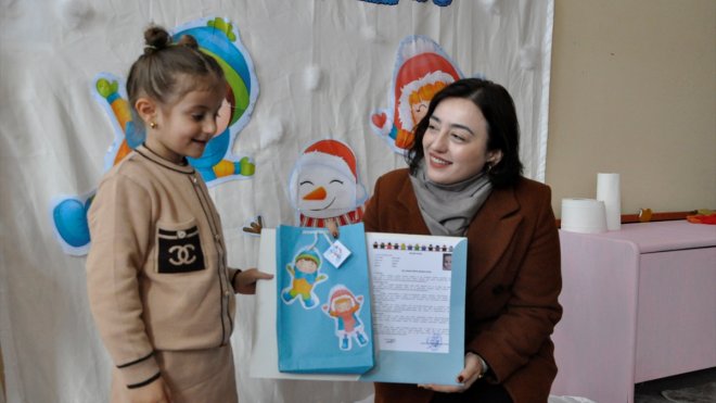 Çukurca'da okullarda karne töreni düzenlendi