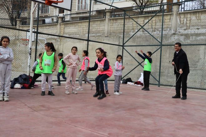 ELAZIĞ geleneksel öğrencileri buluşuyor oyunlarla İlkokul - 14