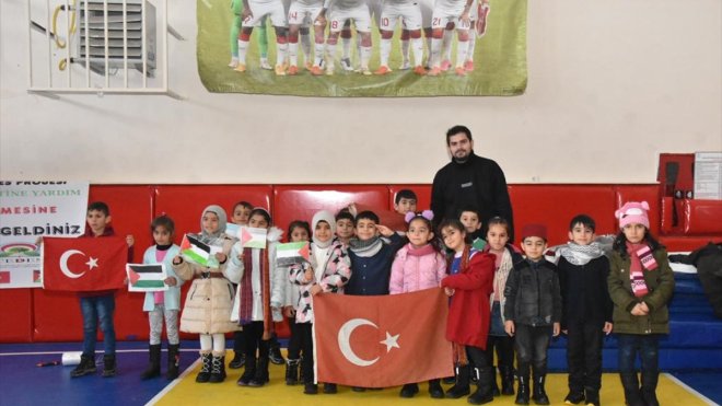 Erzurum'da okullarda Filistin yararına düzenlenen kermeslerde 150 bin lira toplandı