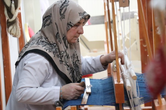 Olgunlaşma yapılan Erzurum 457 Enstitüsünün kumaşından tescillendi ürünü ehram 11