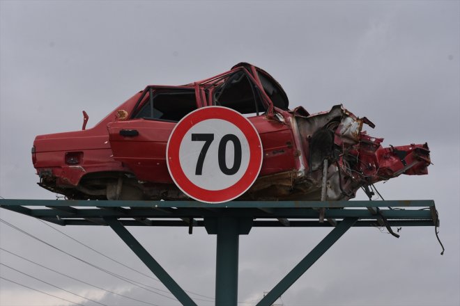 hasarlı Sürücüler uyarılıyor karşı araçlarla kazalarına ERZURUM - trafik 9