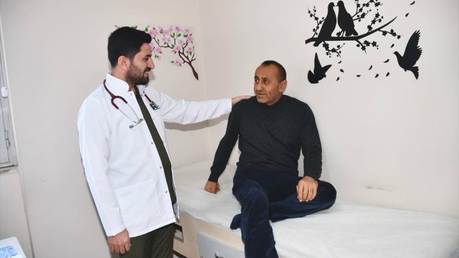 Hakkari'de 53 yaşındaki hasta "hibrit" ameliyatla sağlığına kavuştu