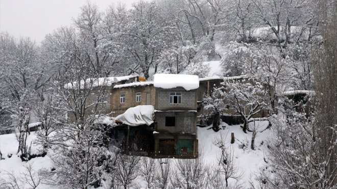Van, Hakkari ve Bitlis'te 316 yerleşim birimine ulaşım sağlanamıyor