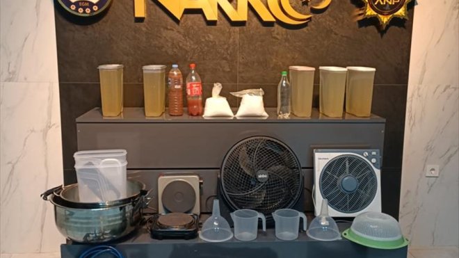 İran'dan uyuşturucu sevk ettikleri iddiasıyla Ağrı'da takibe alınan 3 zanlı İstanbul'da yakalandı