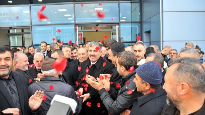 MUŞ - AK Parti Belediye Başkan adayı Asya için kentte karşılama töreni düzenlendi1