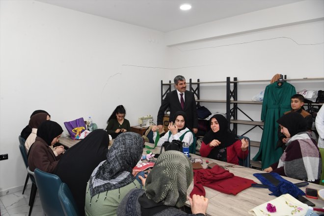 açılan evini Muş Başkanı etti yeni Feyat ziyaret bilgi Belediye Asya, 1