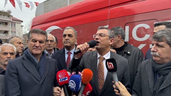 TUNCELİ - CHP Genel Başkanı Özgür Özel, partililerle buluştu1