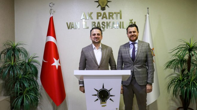 Gençlik ve Spor Bakan Yardımcısı Eminoğlu, Van'da gençlerle buluştu: