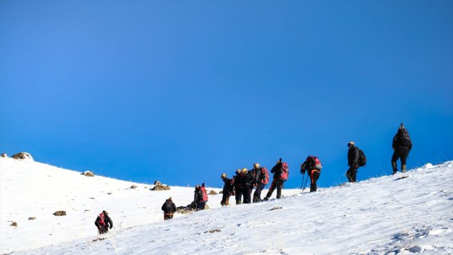 Sarıkamış şehitleri 3 bin 204 rakımlı Erek Dağı'nda anıldı