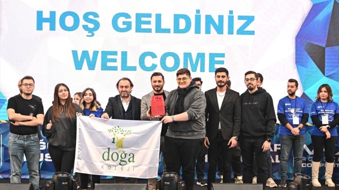 VEX Robotics turnuvasını, Doğa Koleji kazandı1