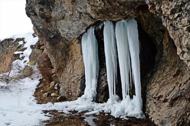 görüntülendi buz AĞRI - sarkıtları Dev 3
