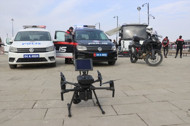 Müdürlüğü araçları Emniyet kattığı İl tanıttı envanterine Ağrı 2