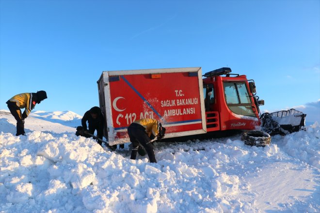 ulaştırıldı AĞRI 6 saatlik çalışma yolu Kardan rahatsızlanan kadın mezrada hastaneye - sonucu kapanan 5