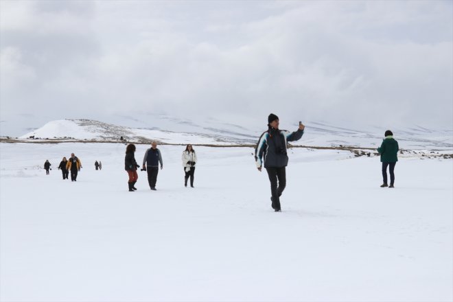 tutkunlarını Ağrı